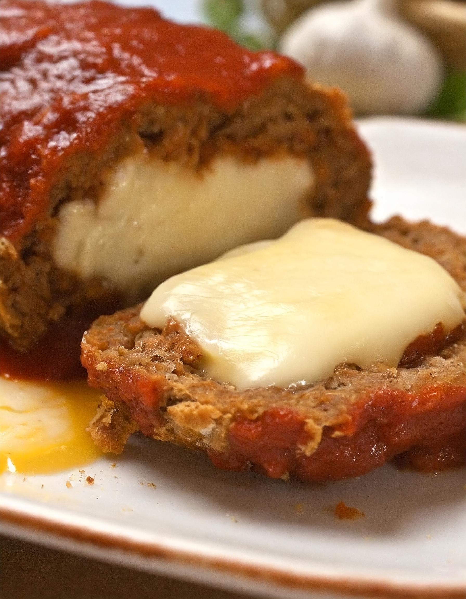 Cheese-Stuffed-Meatloaf-1